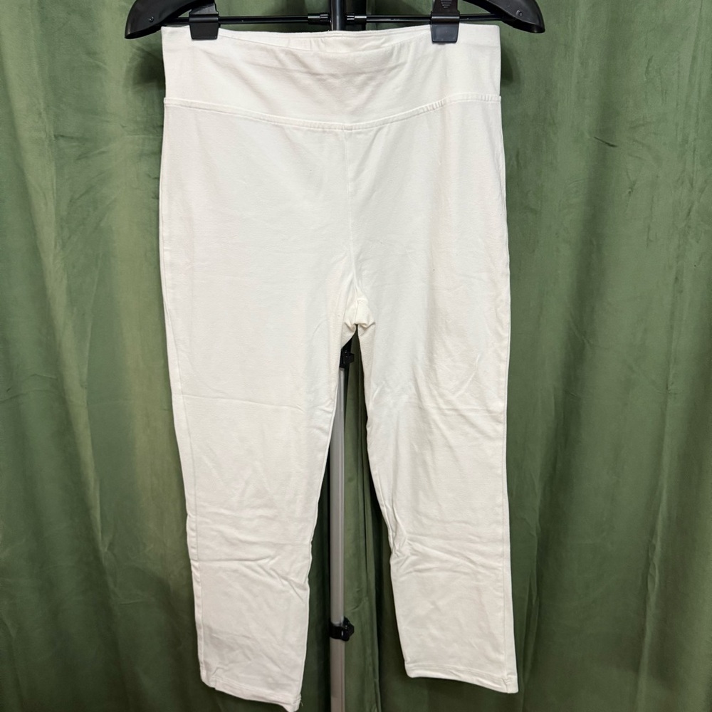 White High-Waisted Leggings
